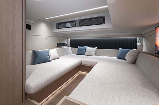 Beneteau GRAN-TURISMO-40 image