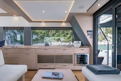 Beneteau GRAND-TRAWLER-63 image