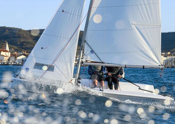 Beneteau FIRST-14 image