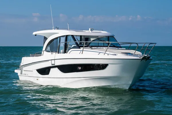 Beneteau ANTARES-11-COUPE image