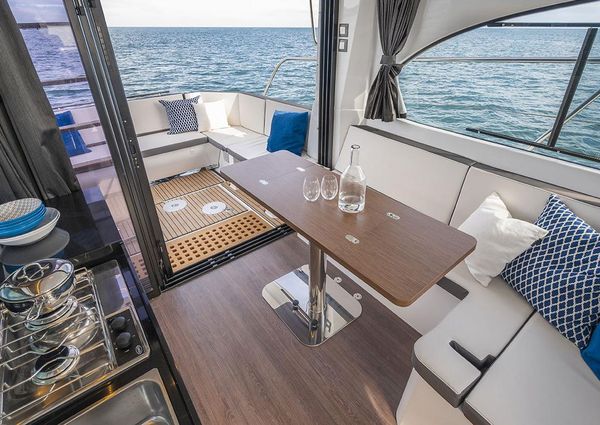 Beneteau ANTARES-11-COUPE image