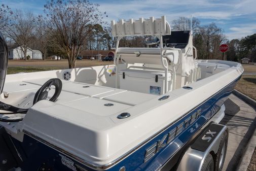Skeeter SX230 Bay Boat Colbalt image