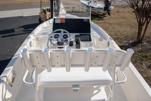 Skeeter SX230 Bay Boat Colbalt image