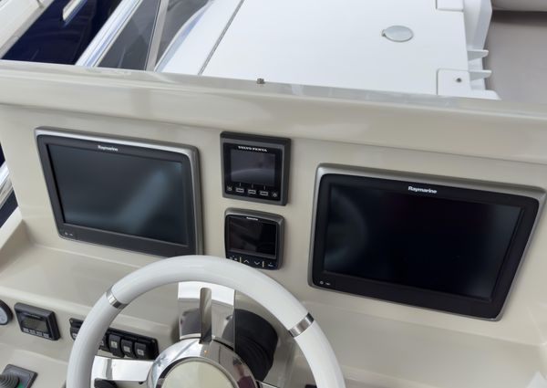 Azimut 50-FLY image