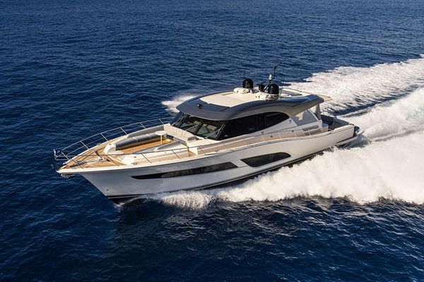 Riviera 645 SUV - main image