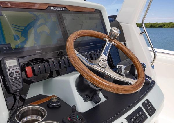 Pursuit S-328-SPORT image