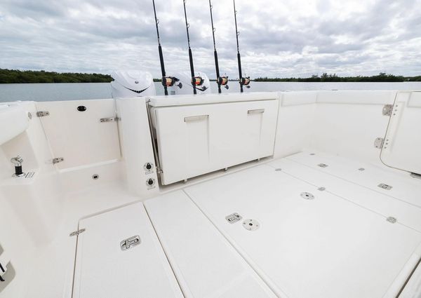 Pursuit S-328-SPORT image