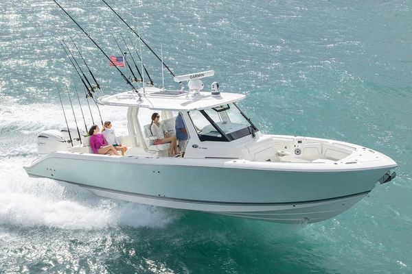 Pursuit S-328-SPORT - main image