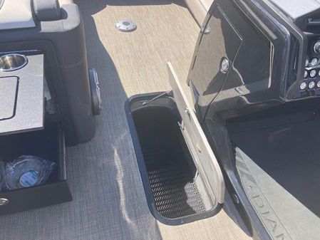 Viaggio D24-SWING-BACK image