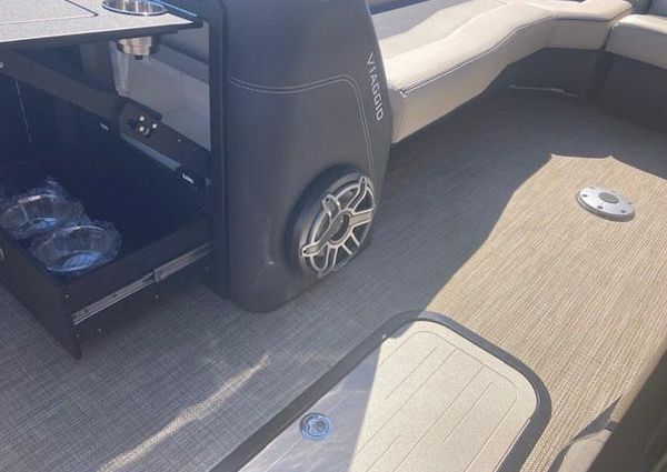 Viaggio D24-SWING-BACK image