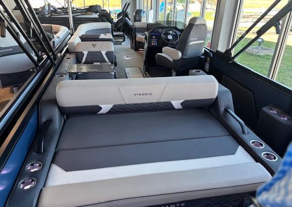 Viaggio D24-SWING-BACK image