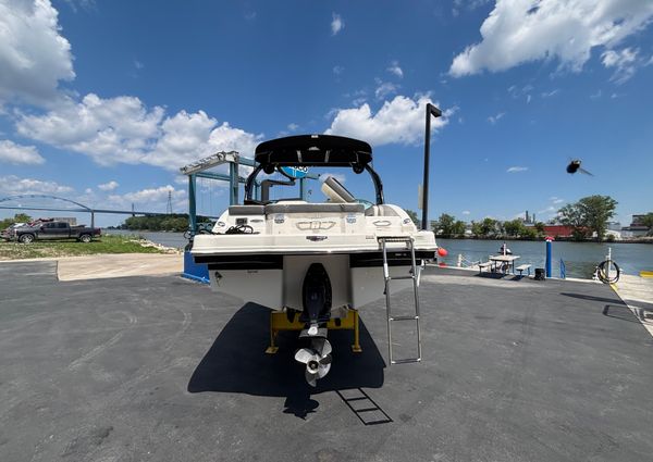 Chaparral 246-SXI image