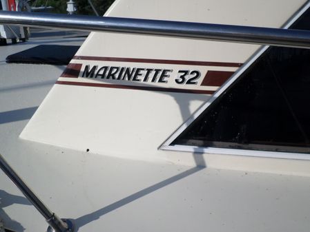 Marinette Flybridge Sedan image