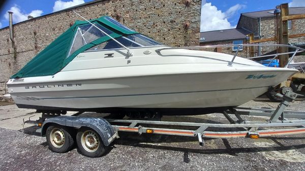 Bayliner 1952 Capri Cuddy 