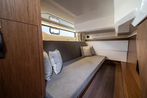 Beneteau ANTARES-12-COUPE image