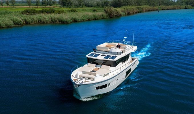 Cranchi T43 - main image