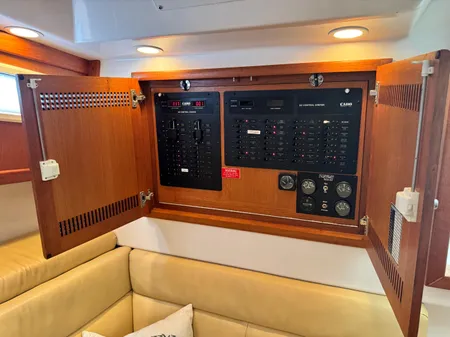 Cabo 35 Express image