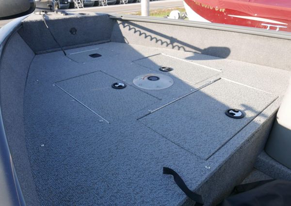 Tracker SUPER-GUIDE-V-16 image