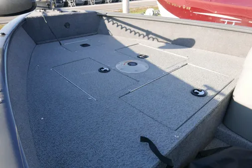 Tracker SUPER-GUIDE-V-16 image