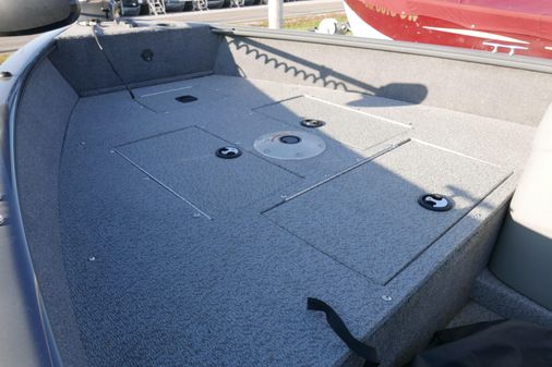 Tracker SUPER-GUIDE-V-16 image