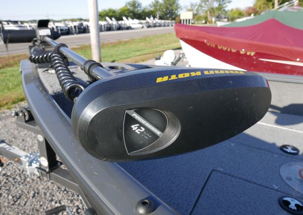 Tracker SUPER-GUIDE-V-16 image