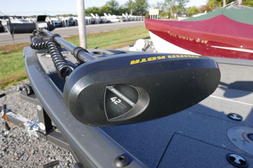 Tracker SUPER-GUIDE-V-16 image