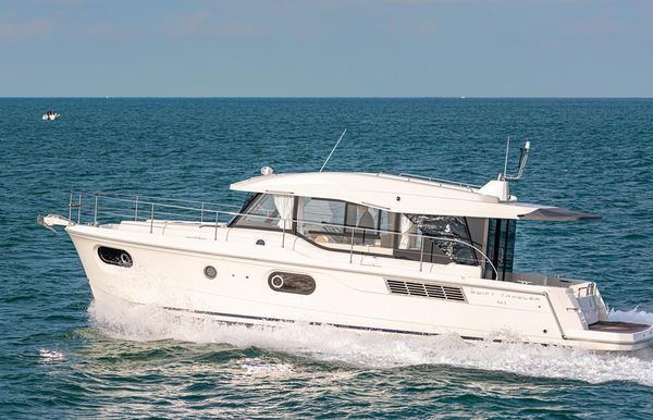 2022 Beneteau Swift Trawler 41 Sedan