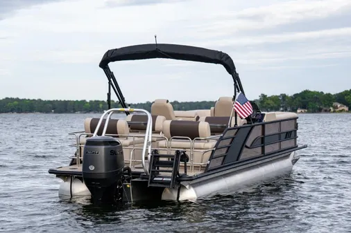 Bentley-pontoons 223-ELITE-SWINGBACK image