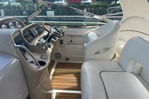 Sea Ray 360 Sundancer image