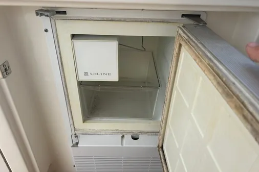 Sea Ray 360 Sundancer image