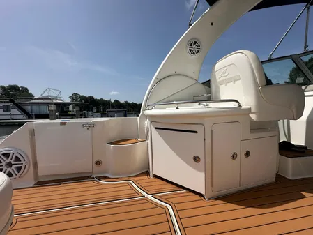 Sea Ray 340 Sundancer image