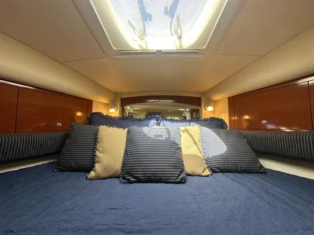 Sea Ray 340 Sundancer image