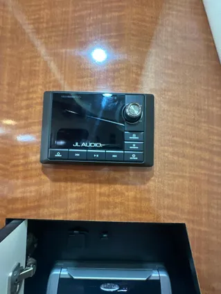 Sea Ray 340 Sundancer image