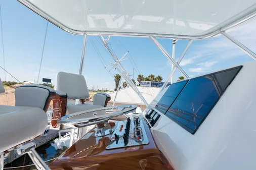 Hatteras GT45X Flybridge image