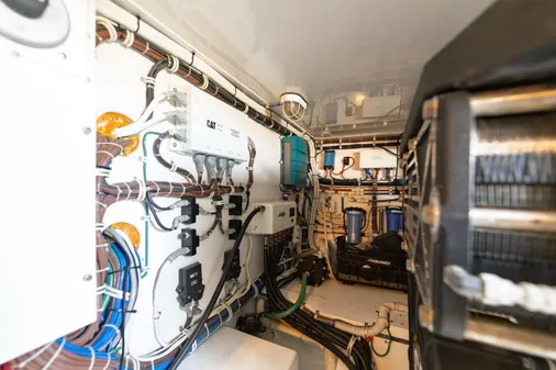 Hatteras GT45X Flybridge image