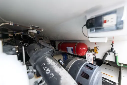 Hatteras GT45X Flybridge image