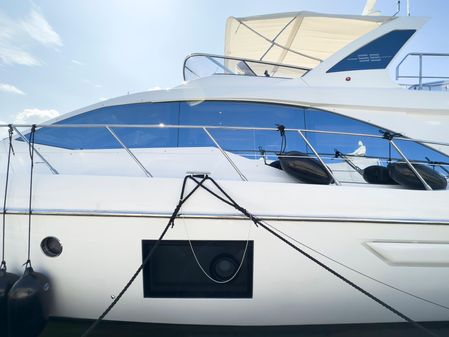 Azimut 55 image