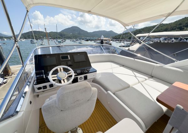 Azimut 55 image