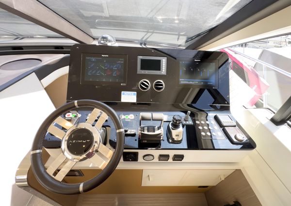 Azimut 55 image