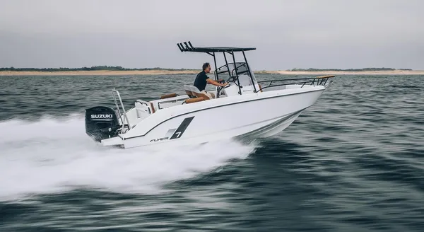 Beneteau FLYER-7-SPACEDECK image