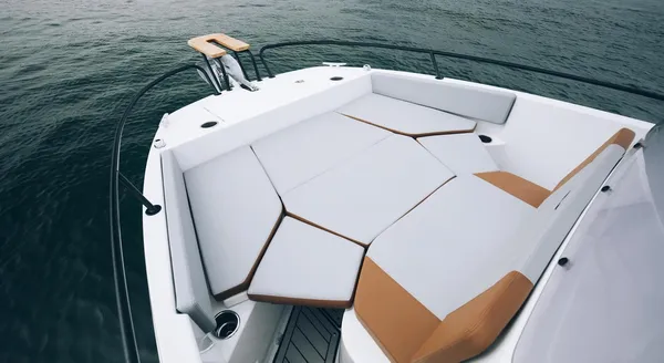 Beneteau FLYER-7-SPACEDECK image