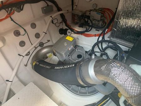 Cruisers-yachts 42-CANTIUS image