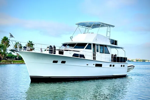 Hatteras 53 Motor Yacht Hard Top image