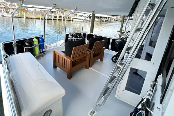 Hatteras 53 Motor Yacht Hard Top image