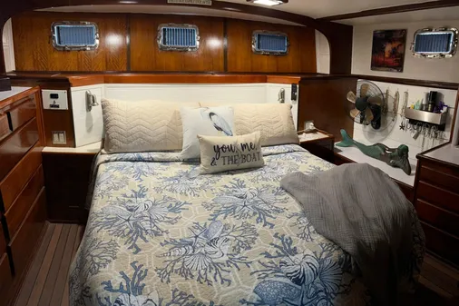 Hatteras 53 Motor Yacht Hard Top image