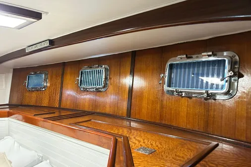 Hatteras 53 Motor Yacht Hard Top image