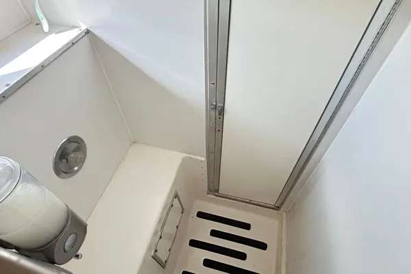 Hatteras 53 Motor Yacht Hard Top image