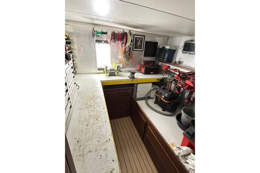 Hatteras 53 Motor Yacht Hard Top image