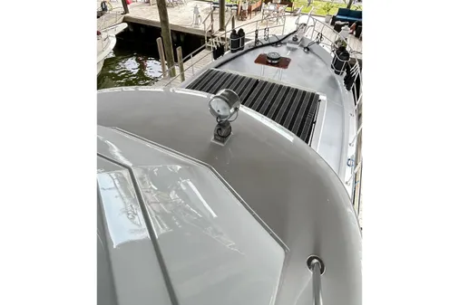 Hatteras 53 Motor Yacht Hard Top image