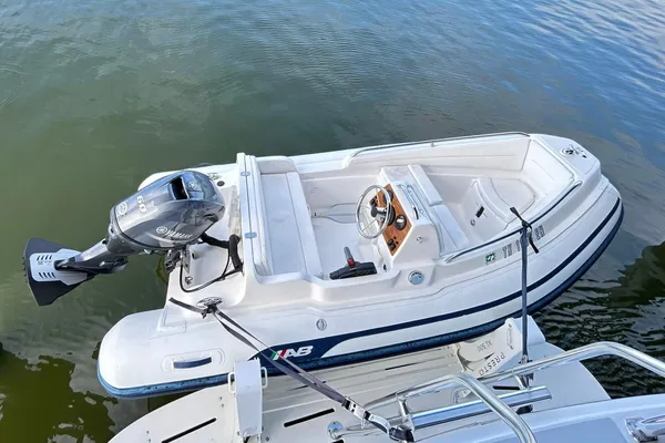 Hatteras 53 Motor Yacht Hard Top image